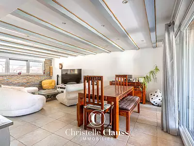 Maison, 245 m²