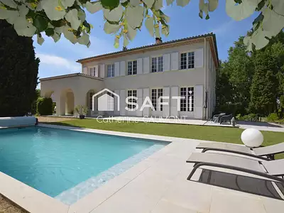 Maison, 273 m²