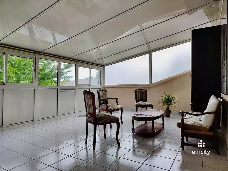 Maison, 235 m²