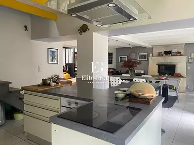 Maison, 220 m²