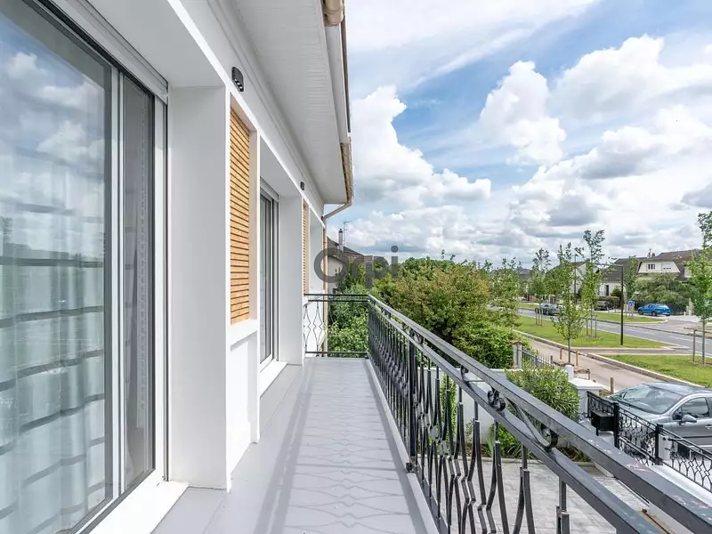 Maison, 253 m²