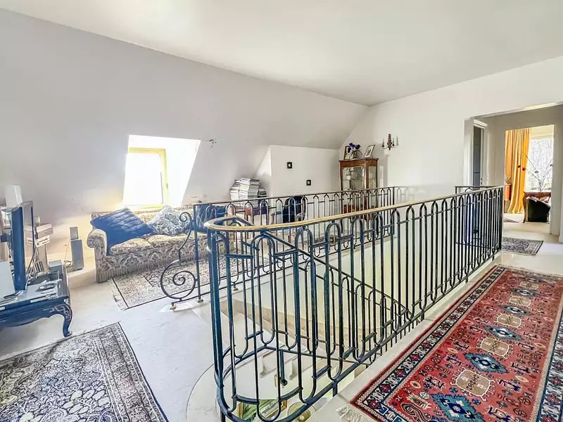 Maison, 254 m²