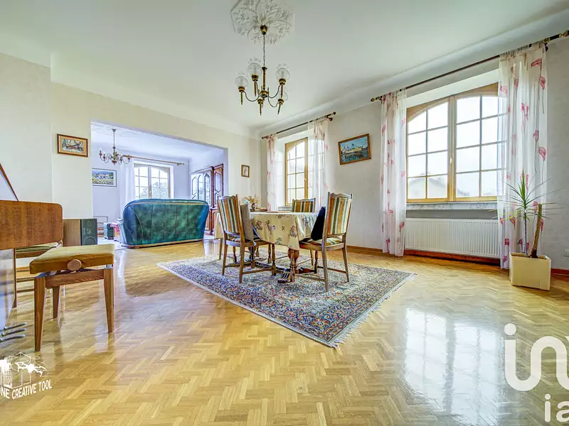 Maison, 266 m²