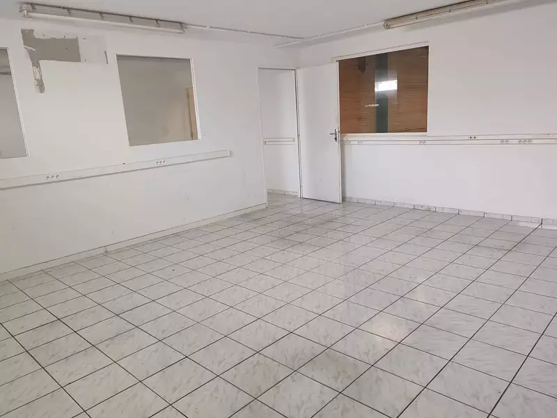 Divers, 6 000 m²