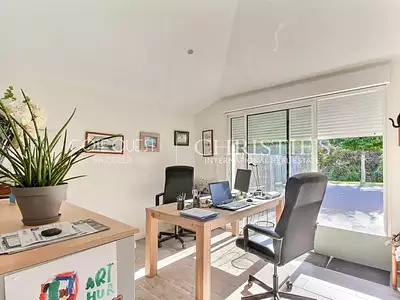 Maison, 250 m²