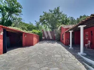 Maison, 398,84 m²