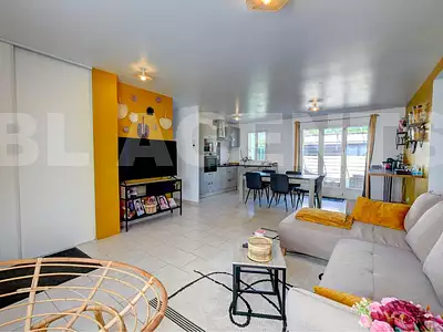 Maison, 117 m²
