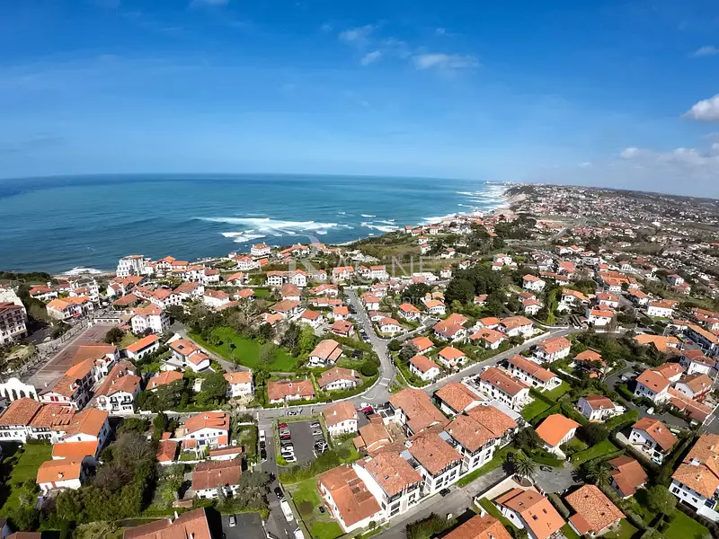 Maison, 220 m²
