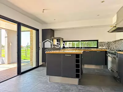 Maison, 285 m²