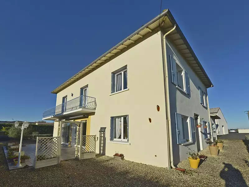 Maison, 220 m²