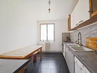 159 000 € 1 767 €/m² Appartement • 90 m² • 5 pièces • 3 chambres Les Mureaux (78130)