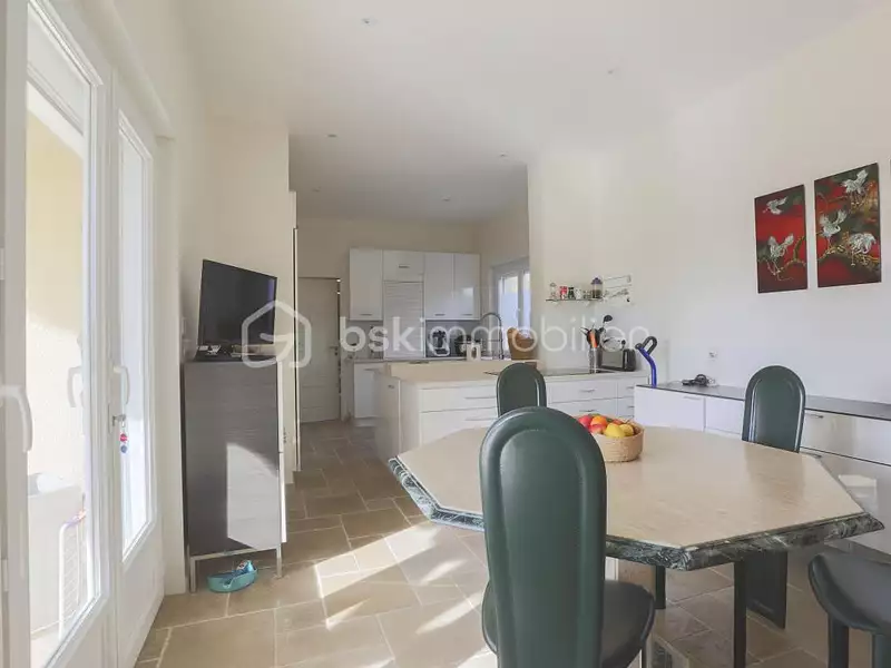 Maison, 280 m²