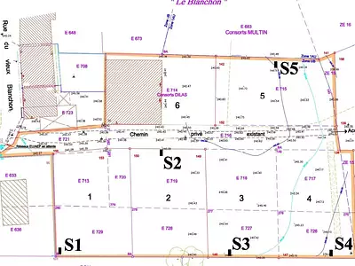 Terrain, 858 m²