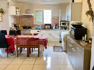 Immeuble, 195 m²