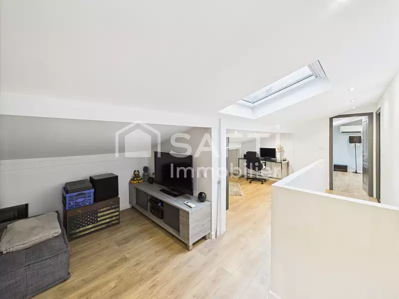 Maison, 260 m²