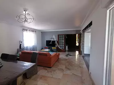 Maison, 189 m²