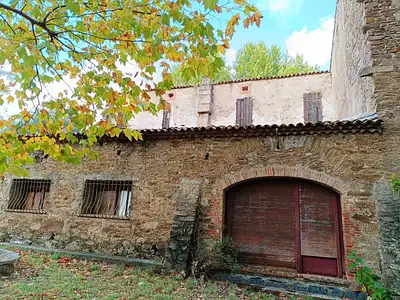 Maison, 950 m²