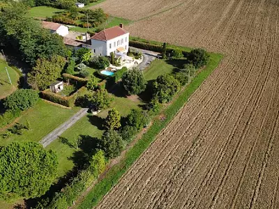 Maison, 230 m²