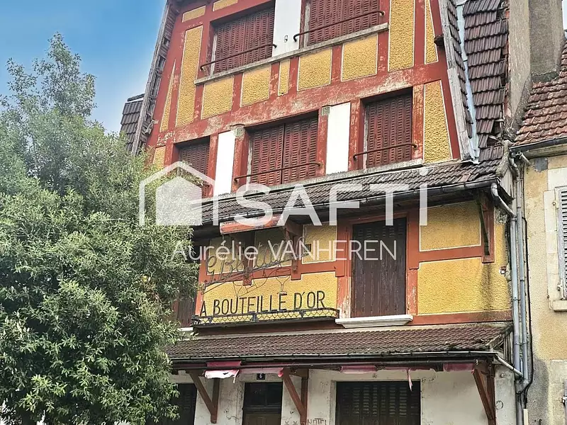 Immeuble, 240 m²