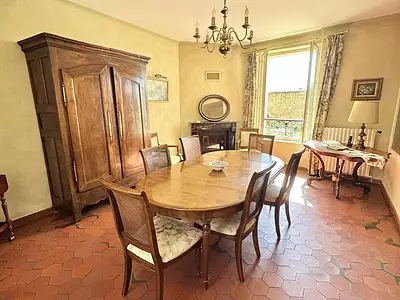 Maison, 280 m²