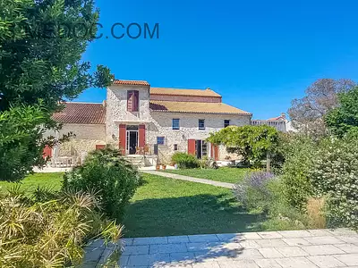 Maison, 295 m²