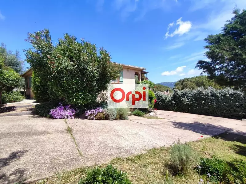 Maison, 168 m²