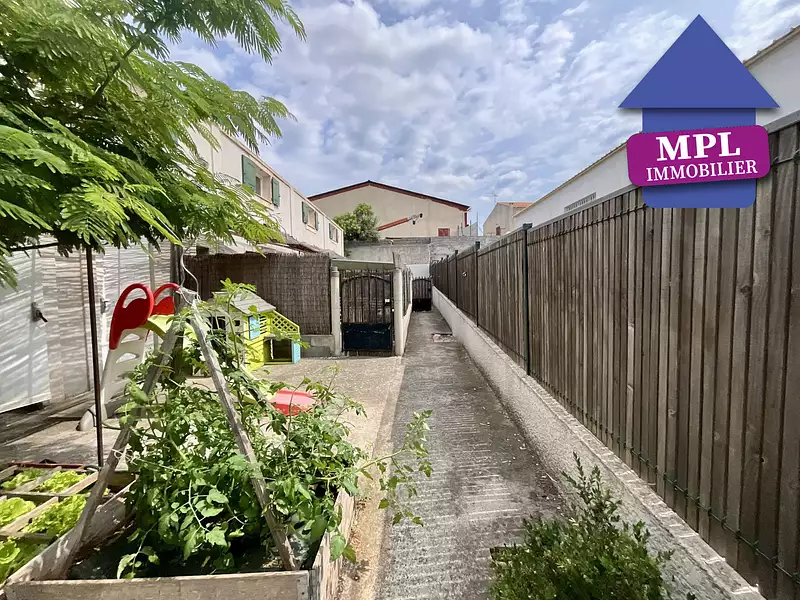 Immeuble, 1 034 m²