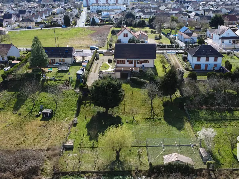 Maison, 141 m²