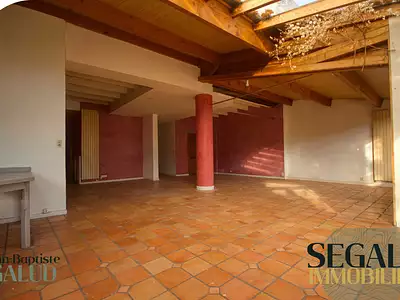 Maison, 230 m²