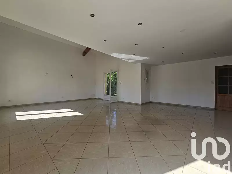 Maison, 196 m²