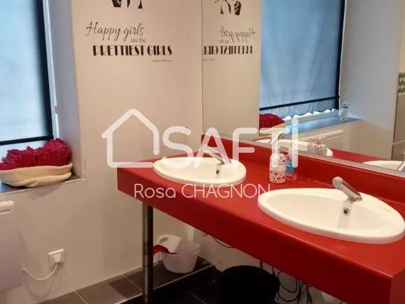 Maison, 233 m²