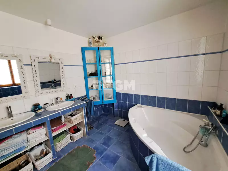 Maison, 264 m²