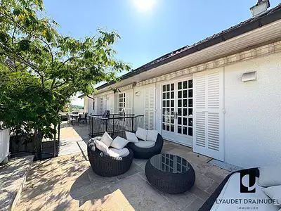 Maison, 244 m²