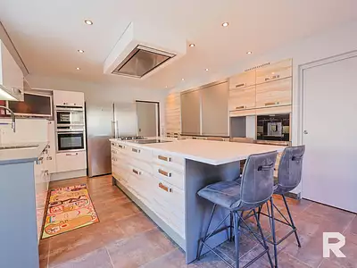 Maison, 310 m²