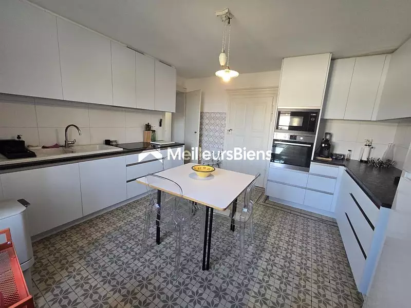 Maison, 271 m²