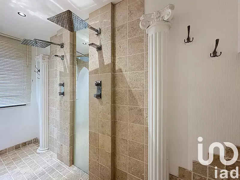 Maison, 260 m²