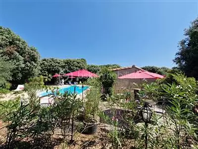 Maison, 277 m²