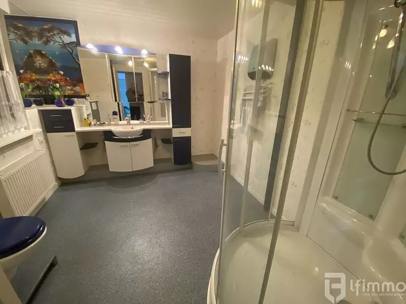 Maison, 230 m²