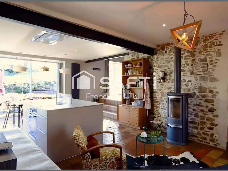 Maison, 270 m²