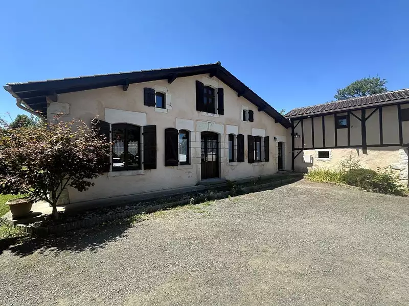 Maison, 240 m²