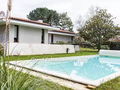 Maison, 240 m²