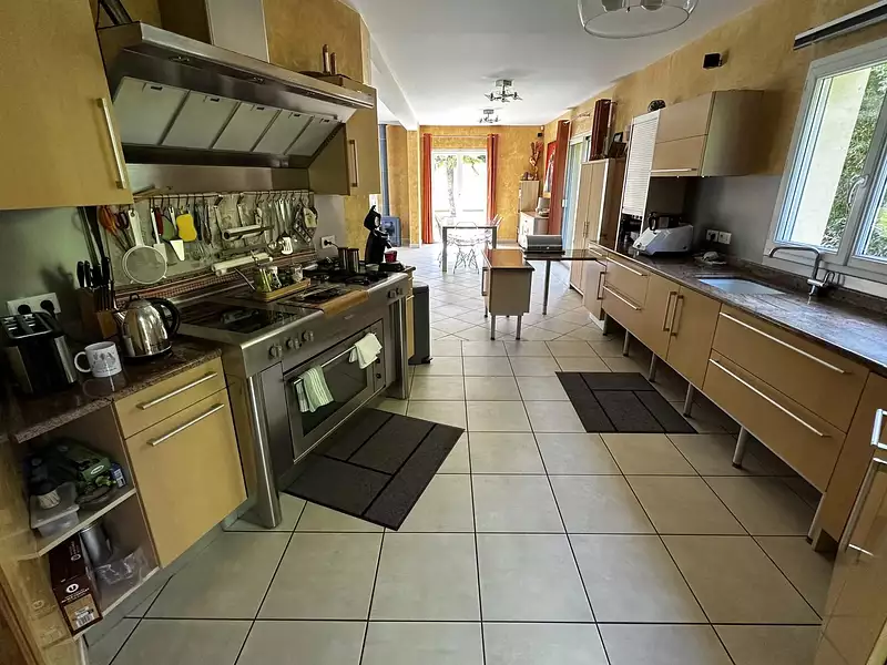 Maison, 200 m²