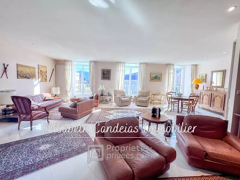 Appartement, 240 m²