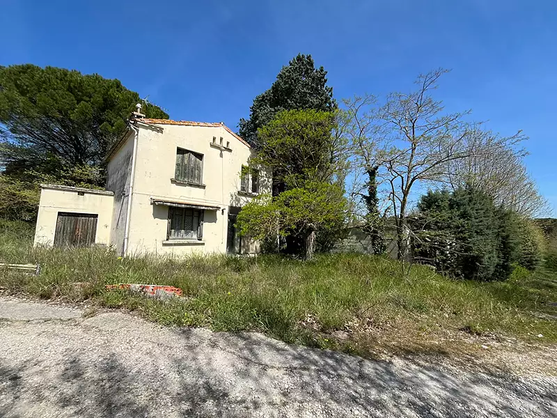 Immeuble, 692 m²