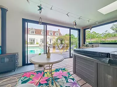 Maison, 250 m²
