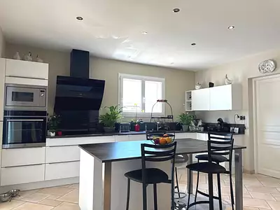 Maison, 244 m²