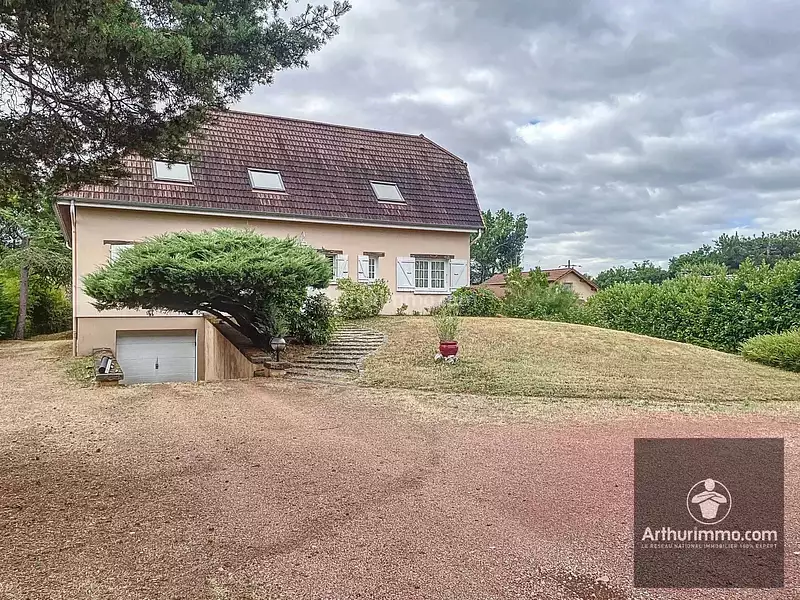 Maison, 254 m²