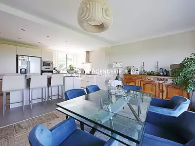 Maison, 193 m²