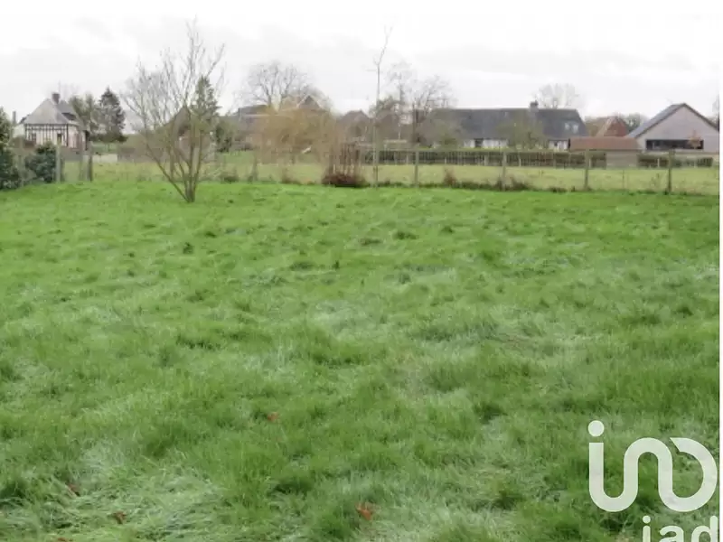 Terrain, 1 096 m²