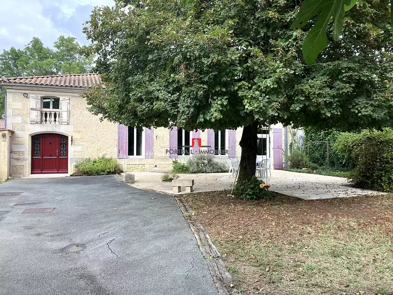 Maison, 220 m²